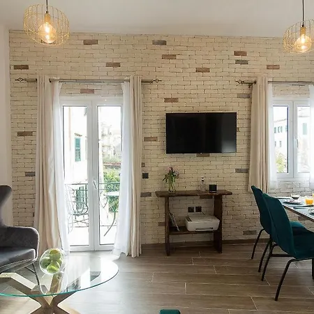 Deluxe Town Hall Square Flat In Historical Center 2 Appartement