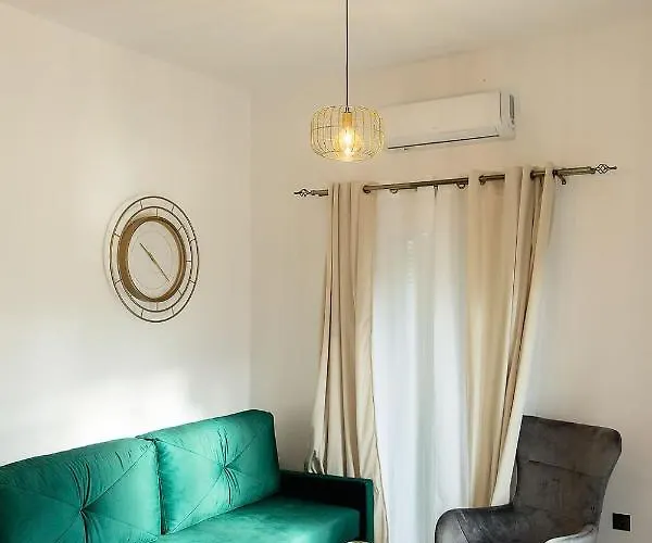 Deluxe Town Hall Square Flat In Historical Center 2 Апартаменты